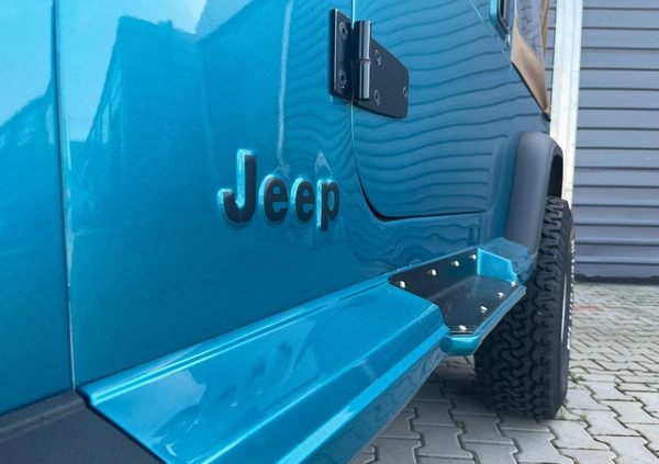 Jeep Wrangler cena 64700 przebieg: 152000, rok produkcji 1992 z Swarzędz małe 191